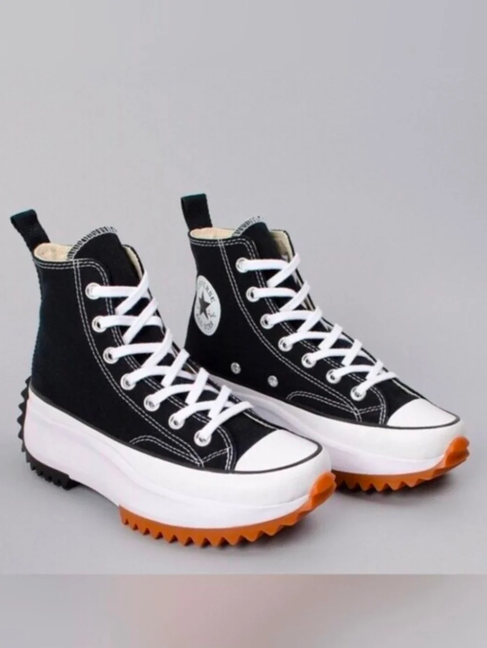 Converse Run Star Hike Platform Women's Black And White Size 8